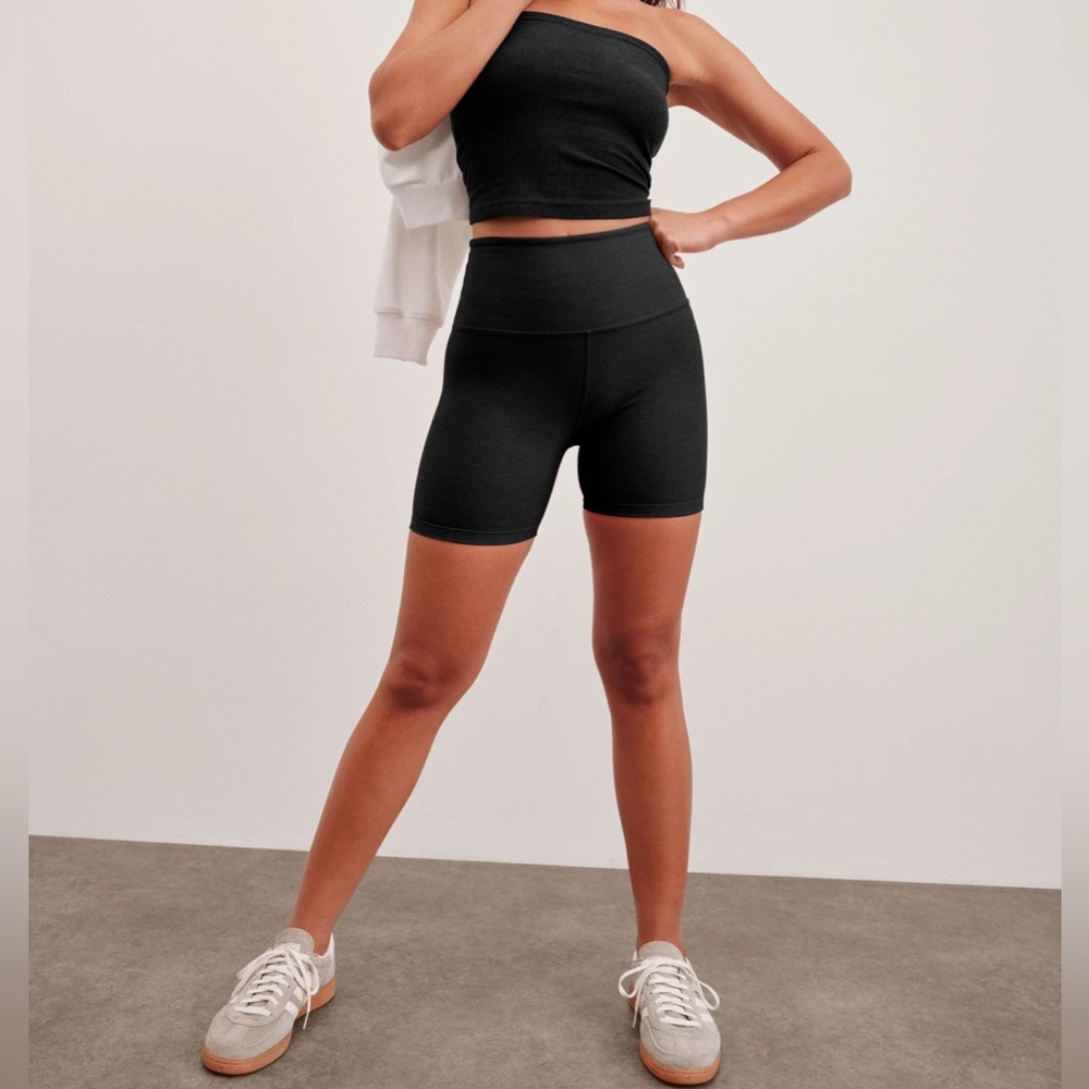 Beyond Yoga Spacedye Keep Pace 5" Short in Darkest Night